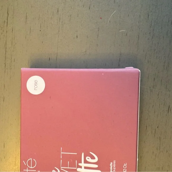 Ciate London The Velvet Rose Eyeshadow palette-12 shades - Picture 4 of 5